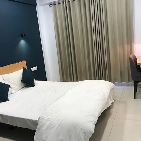 Hotel Hooliv 7 Avenues G Block Pune Exterior foto